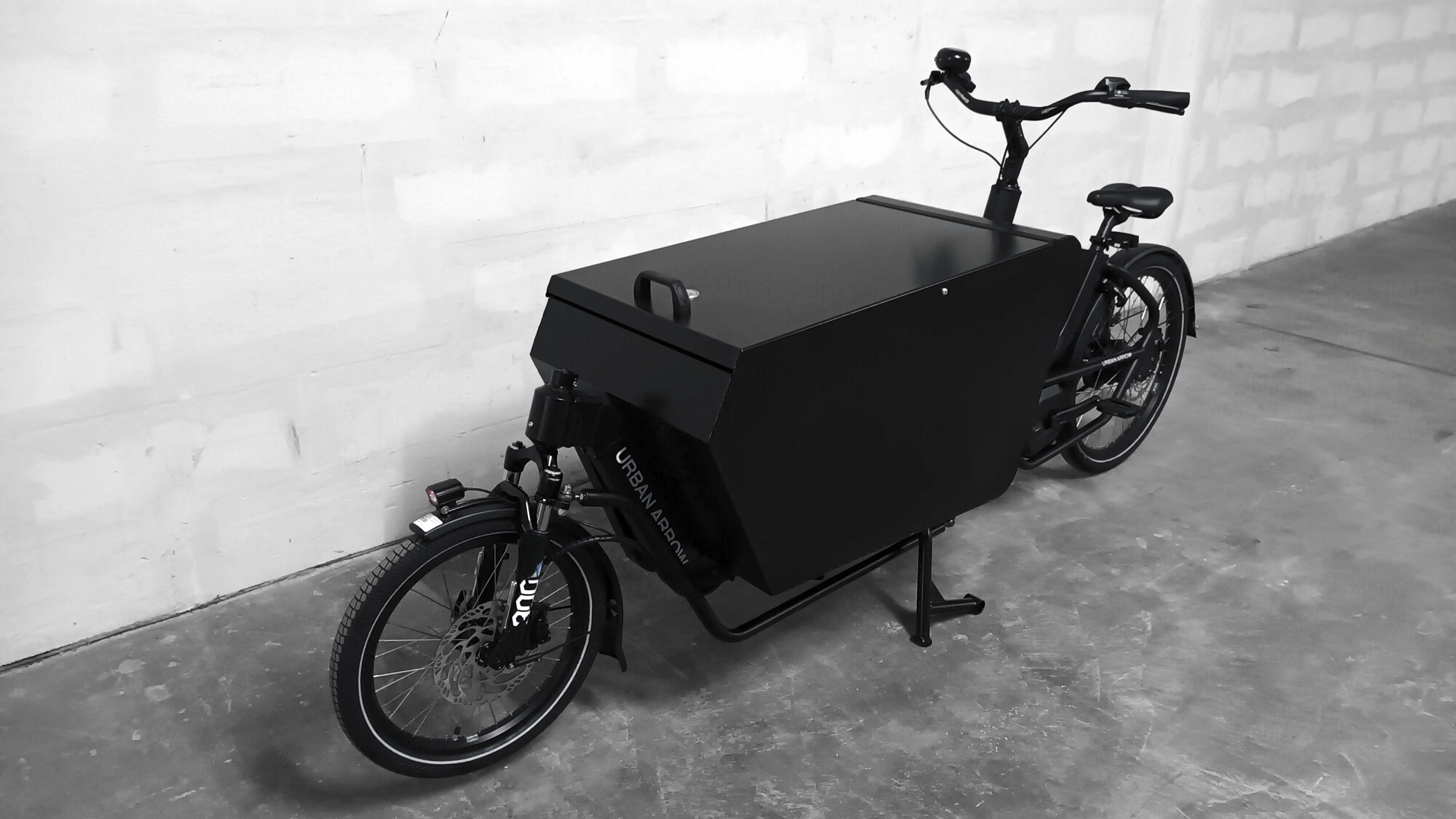 Urban Arrow Flatbed L schwarz | 500WH | E-Lastenrad | 2023 | Enviolo