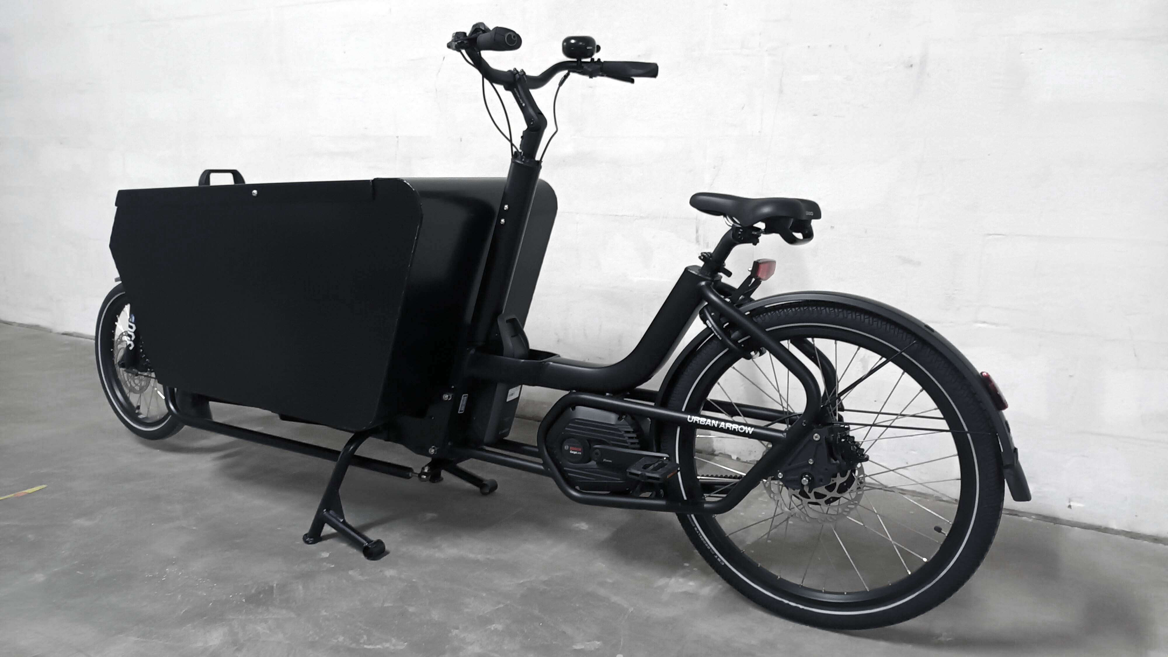 Urban Arrow Flatbed L schwarz | 500WH | E-Lastenrad | 2023 | Enviolo